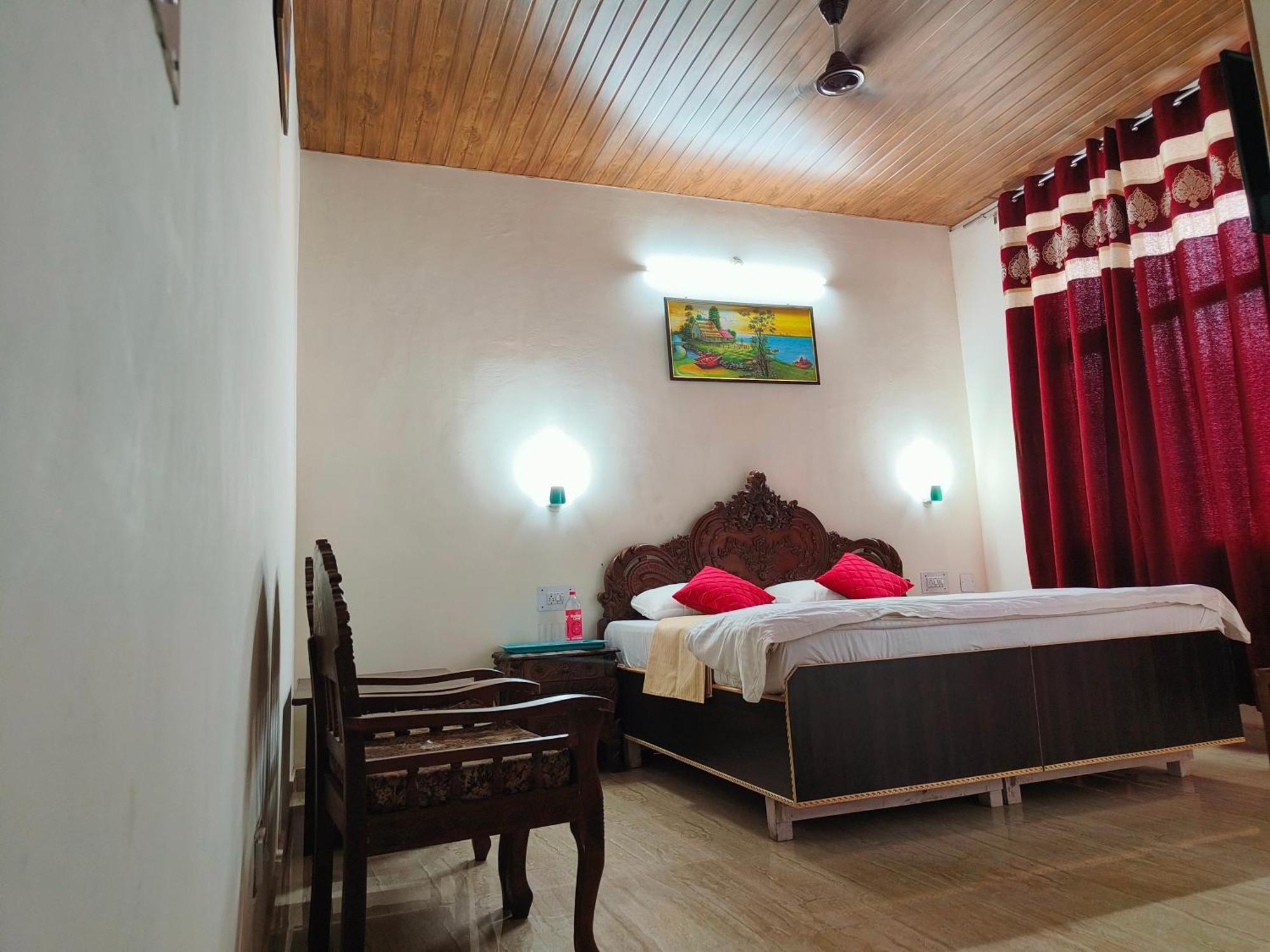The Eminence Resort & Gym Solan Eksteriør billede