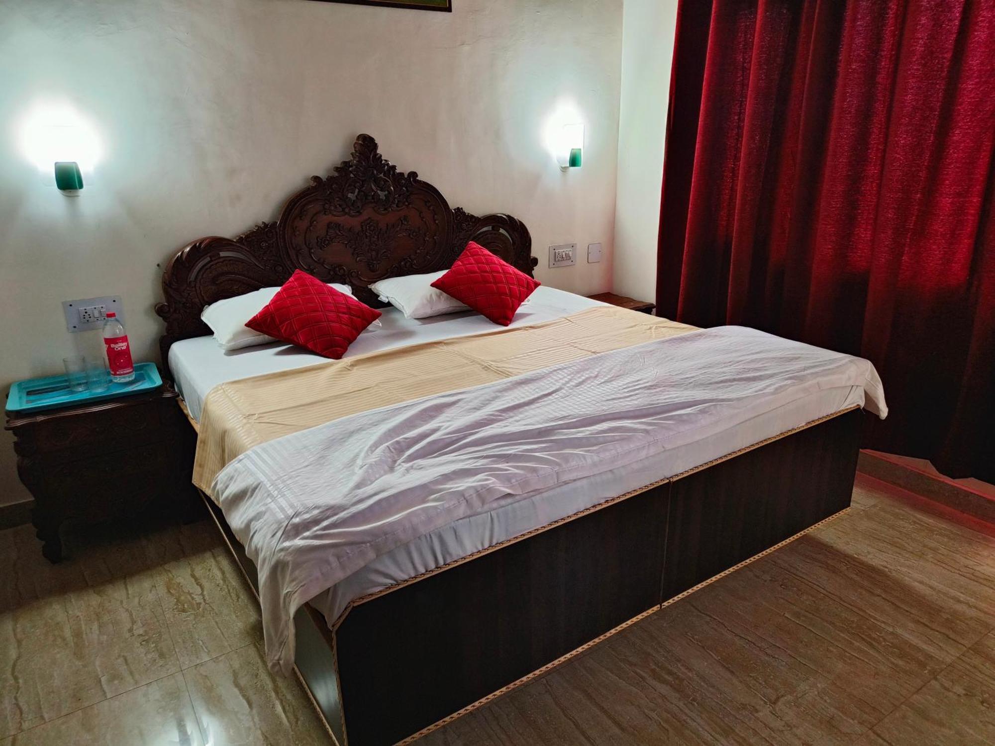 The Eminence Resort & Gym Solan Eksteriør billede